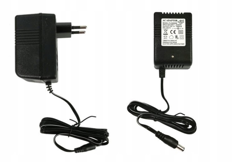 Ladowarka-12V-1000mA-Do-Auta-na-Akumulator-dioda.jpg