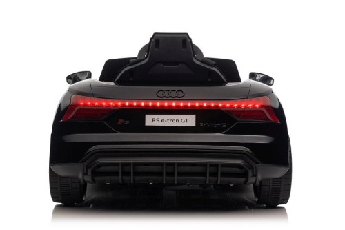 pol_pl_Auto-Na-Akumulator-Audi-E-Tron-GT-Czarne-QLS-6888-11953_1.jpg